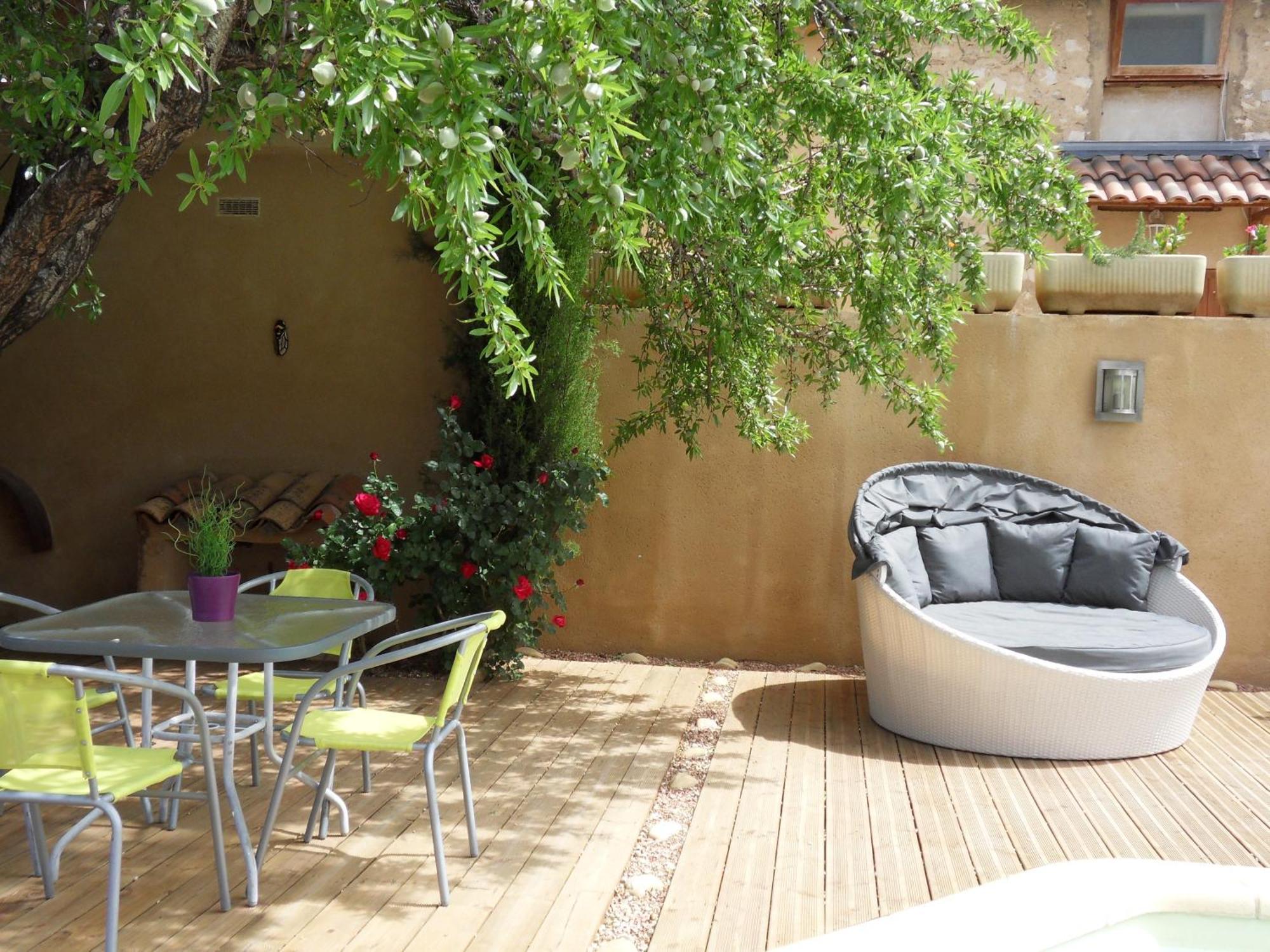 Le Jardin D'Ivana Chambres D'Hotes B&B Avec Piscine Chauffee Oppede Exterior photo
