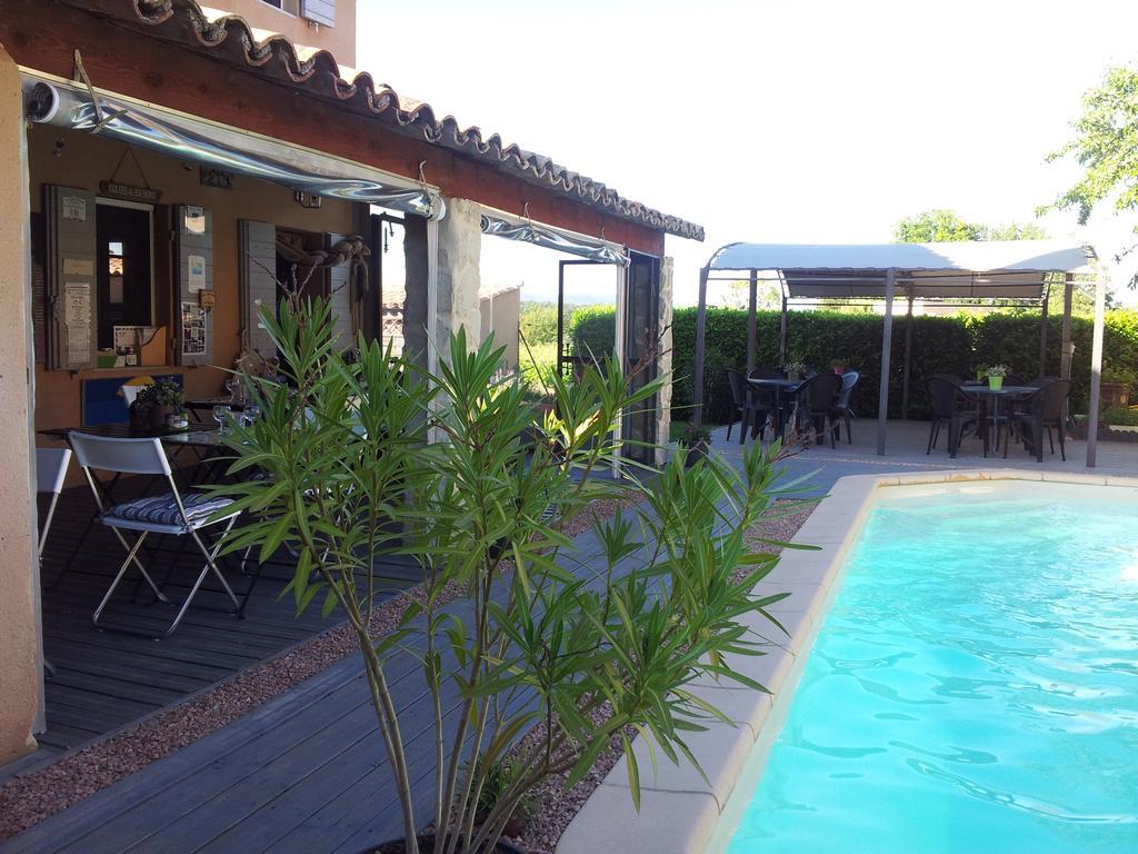 Le Jardin D'Ivana Chambres D'Hotes B&B Avec Piscine Chauffee Oppede Exterior photo