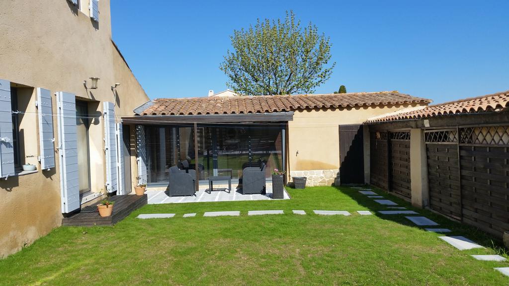 Le Jardin D'Ivana Chambres D'Hotes B&B Avec Piscine Chauffee Oppede Exterior photo