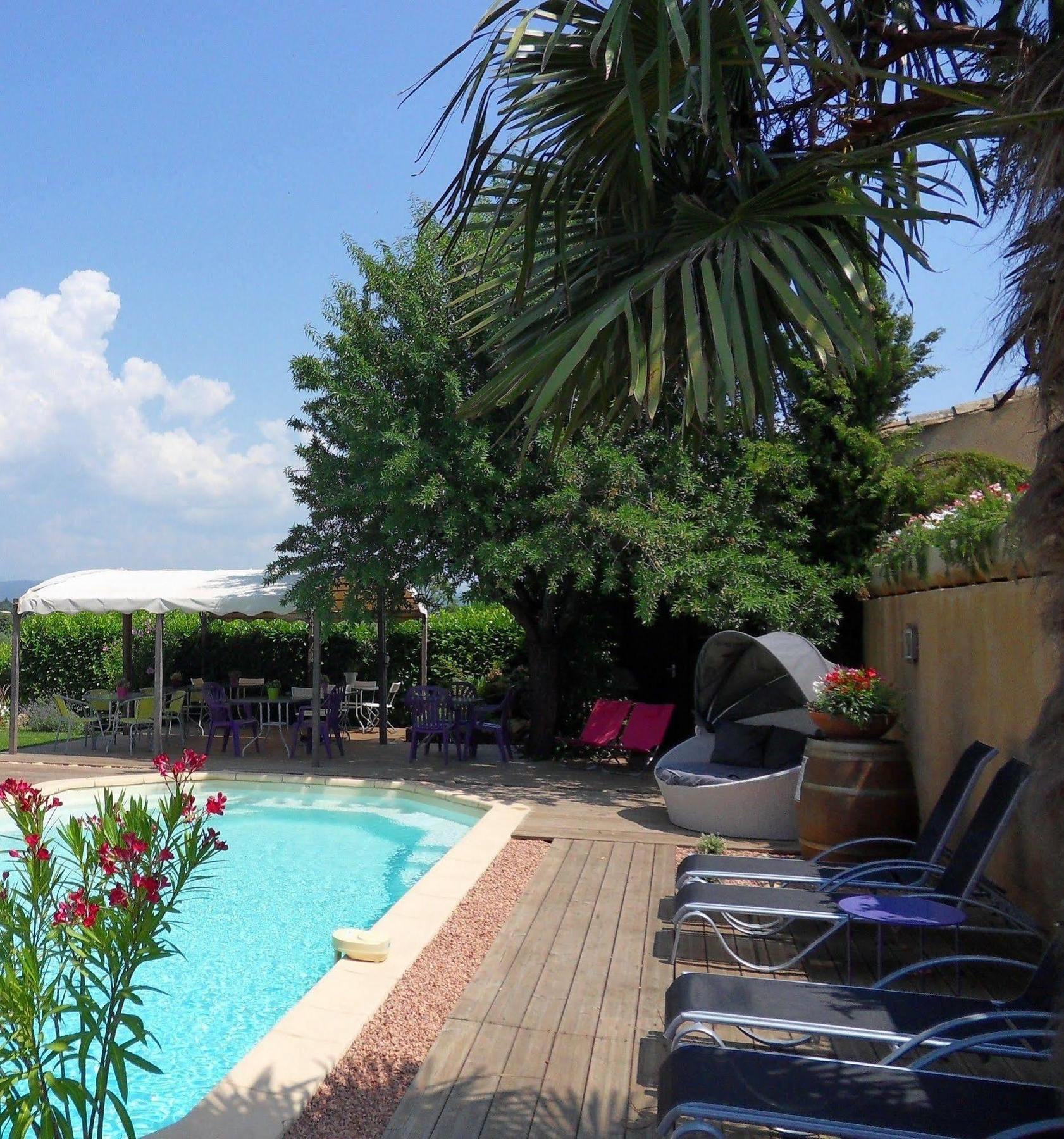 Le Jardin D'Ivana Chambres D'Hotes B&B Avec Piscine Chauffee Oppede Exterior photo