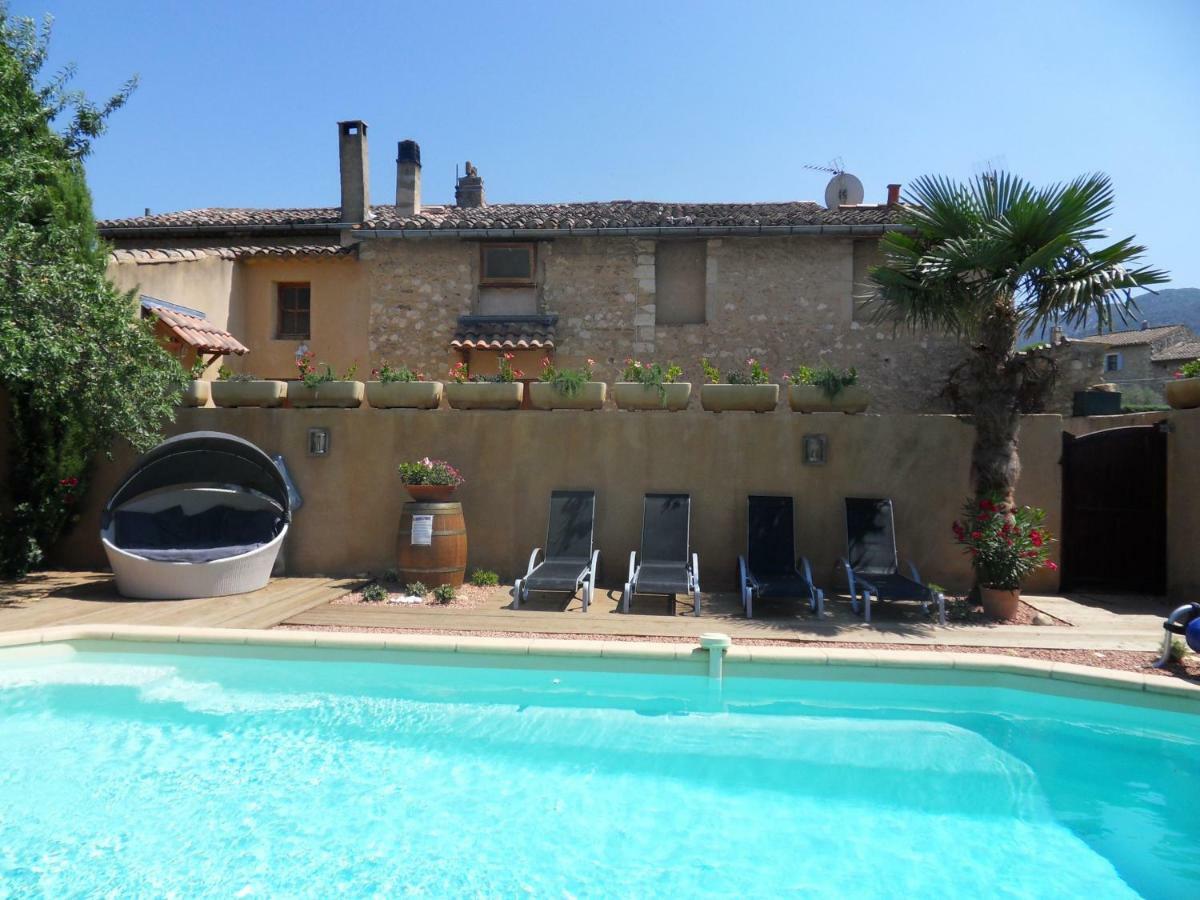 Le Jardin D'Ivana Chambres D'Hotes B&B Avec Piscine Chauffee Oppede Exterior photo